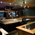 Business 5 image ALEX FREDERICKS RECORDS Recording Studios in London Gr
