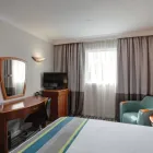 Business 3 image HOLIDAY INN LONDON - HEATHROW T5, AN IHG HOTEL Wedding Venues in Slough Be