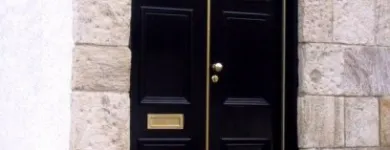 Business 4 image CUSTOMBUILT JOINERY LTD Joinery Manufacturers in Glasgow La