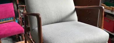 Business 37 image GORDON SMITH & SON Upholsterers in Reading Be