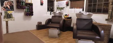 Business 4 image KELLIE HAIR & BEAUTY SALON Hairdressers in Newbury Be
