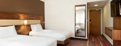 Business 9 image RIVER ISLAND CLOTHING CO Ladies Clothes Shops in Glasgow La