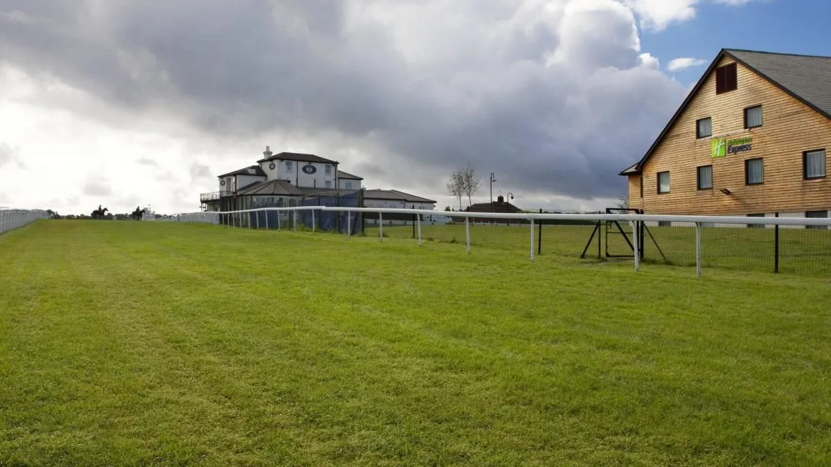 Business 84 image HOLIDAY INN EXPRESS LONDON - EPSOM DOWNS, AN IHG HOTEL