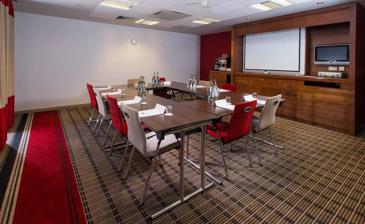 Business 8 image HOLIDAY INN EXPRESS EAST MIDLANDS AIRPORT, AN IHG HOTEL