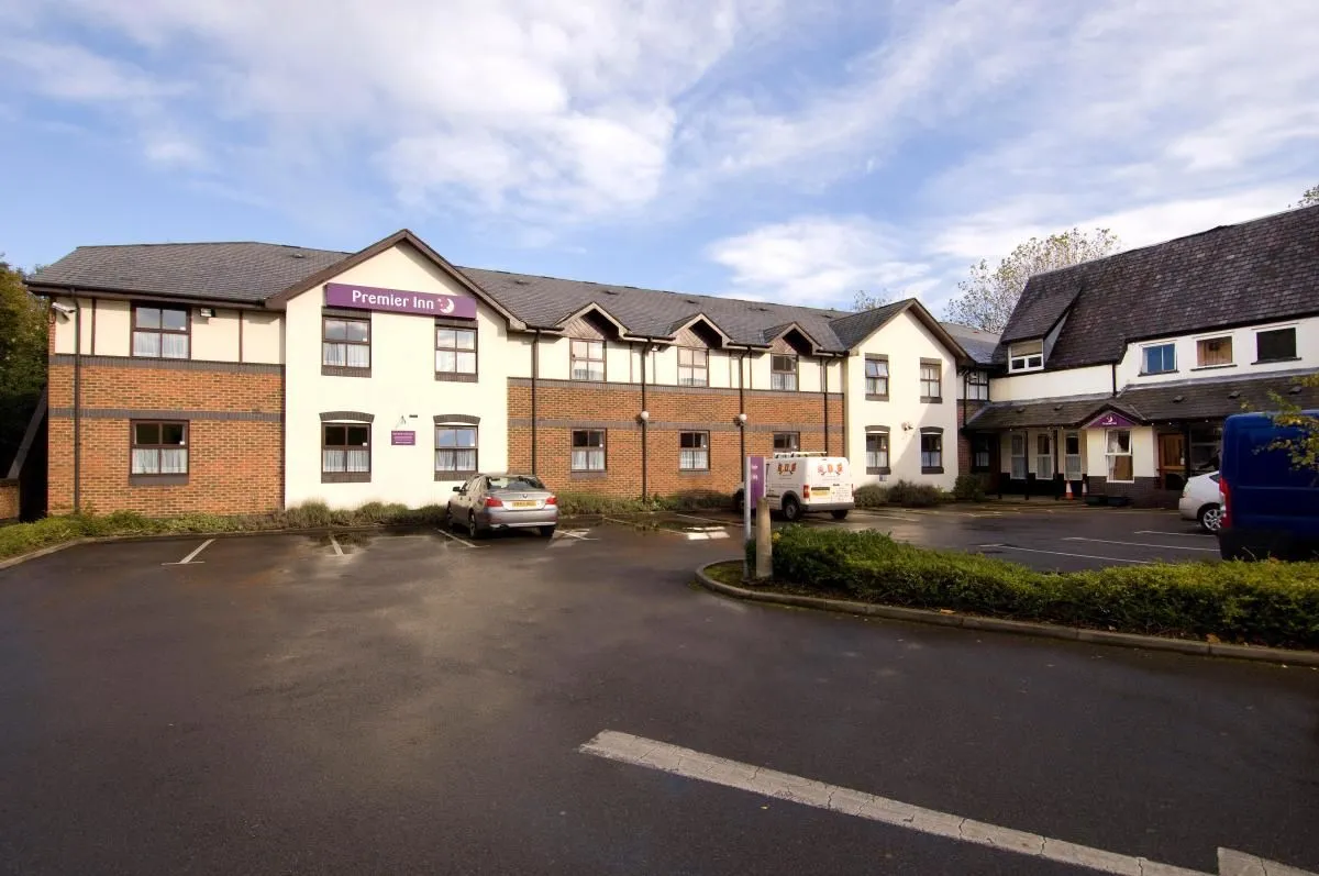 Business 5 image PREMIER INN STOCKPORT SOUTH HOTEL
