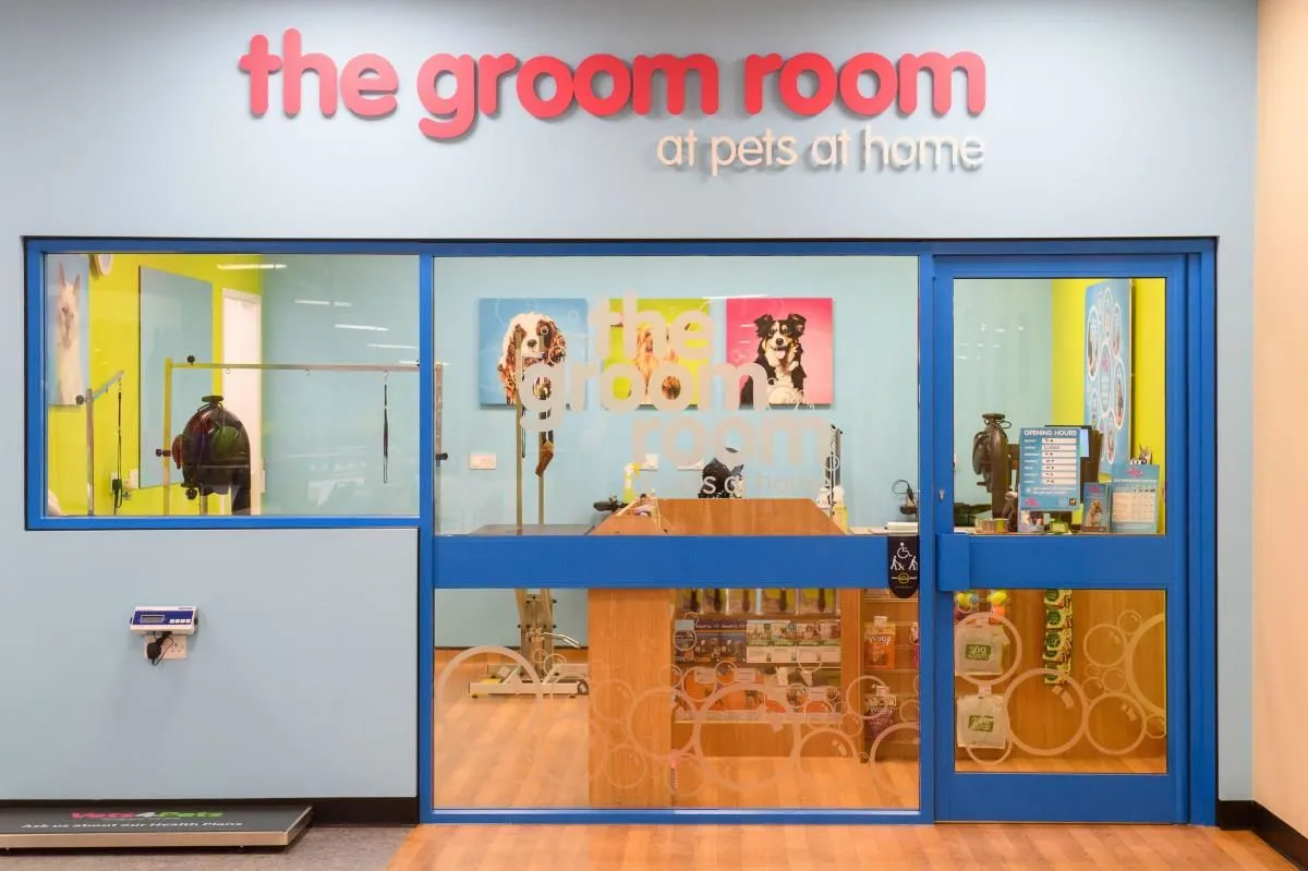 Business 2 image THE GROOM ROOM BARRY