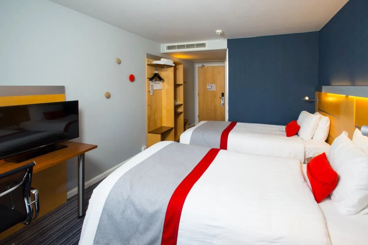 Business 9 image HOLIDAY INN EXPRESS LONDON - EPSOM DOWNS, AN IHG HOTEL