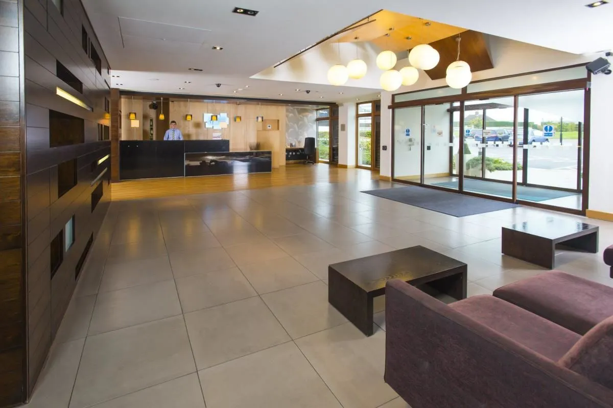 Business 72 image HOLIDAY INN EXPRESS LONDON - EPSOM DOWNS, AN IHG HOTEL