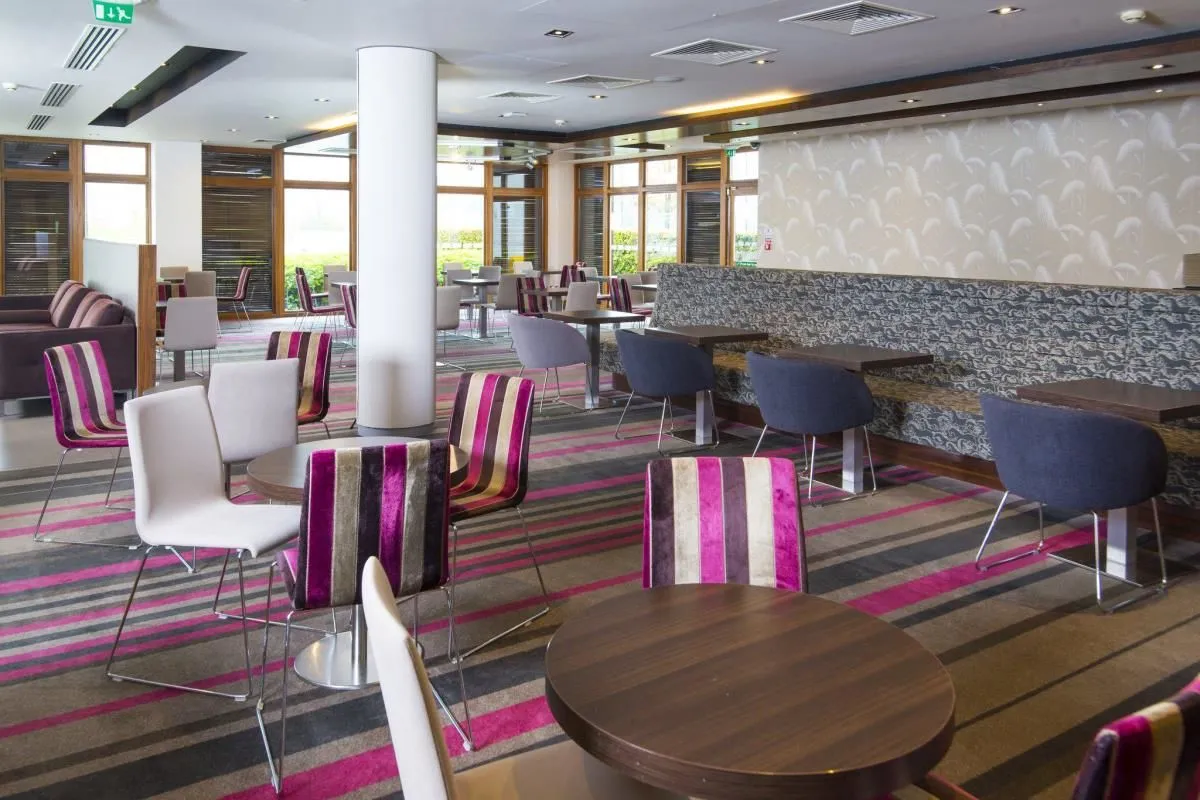 Business 92 image HOLIDAY INN EXPRESS LONDON - EPSOM DOWNS, AN IHG HOTEL