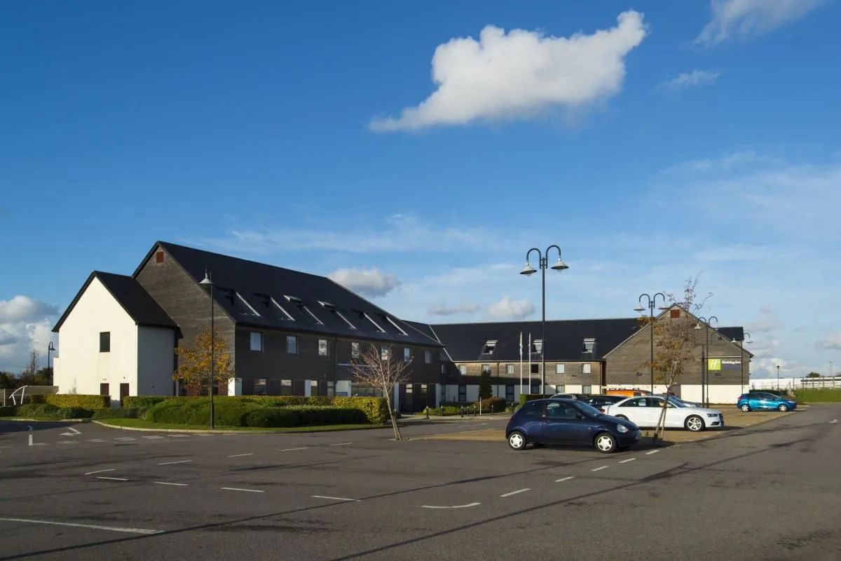 Business 98 image HOLIDAY INN EXPRESS LONDON - EPSOM DOWNS, AN IHG HOTEL