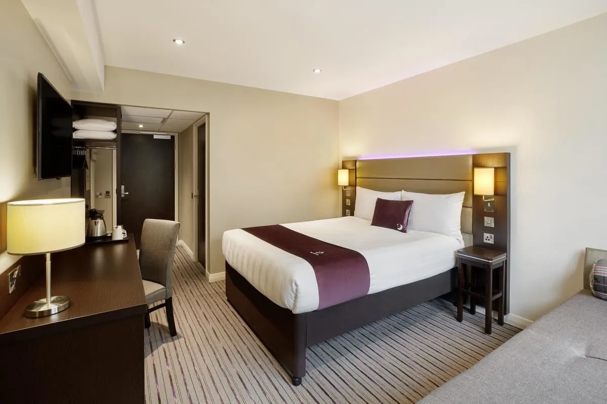 Business 22 image PREMIER INN BOURNEMOUTH EAST CLIFF HOTEL