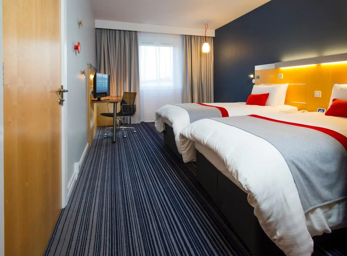 Business 3 image HOLIDAY INN EXPRESS LONDON - EPSOM DOWNS, AN IHG HOTEL