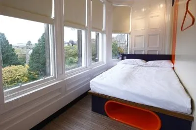 Business 5 image EASYHOTEL EDINBURGH